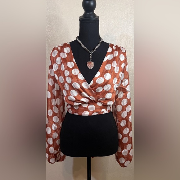 Vici wraparound top - Picture 2 of 5